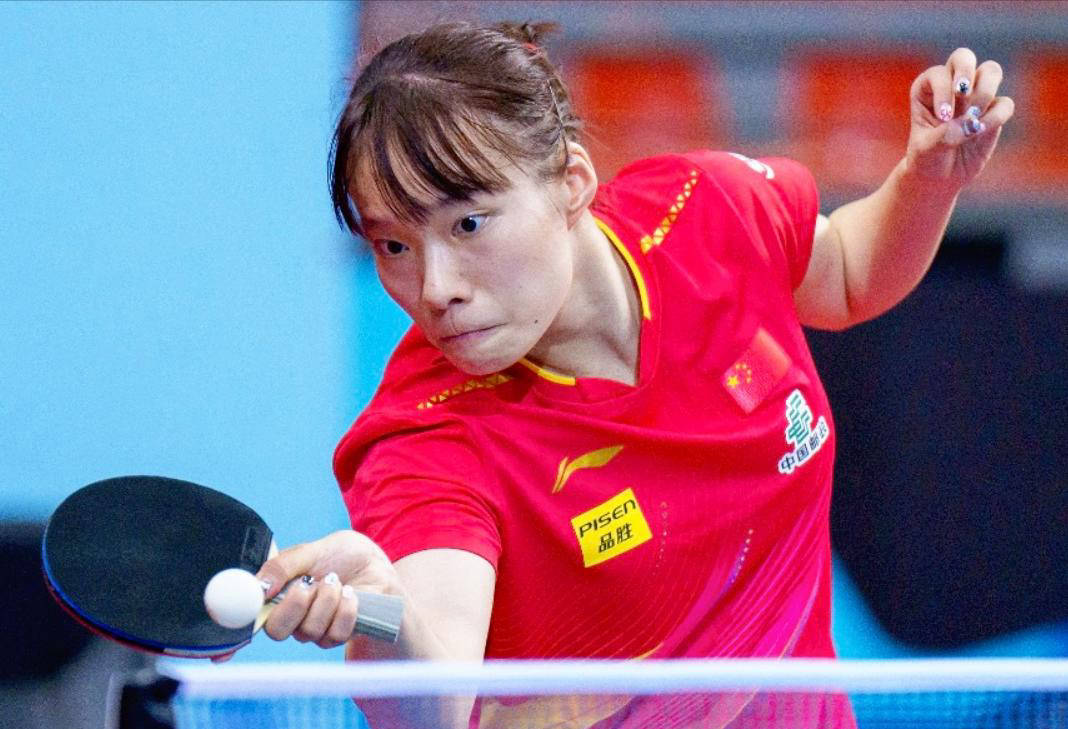 路奠定了坚 路奠定了坚