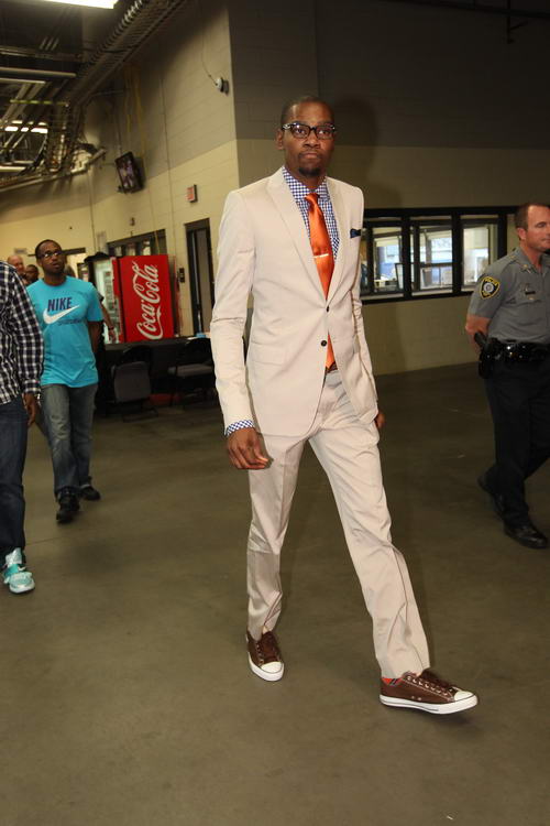 以及具备冲 以及具备冲